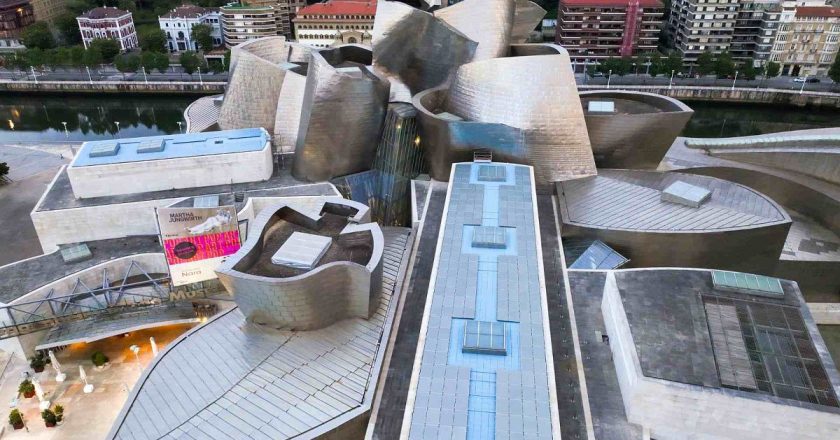 Guggenheim Bilbao'da ekolojik dokunuş: 300 güneş paneli kuruldu