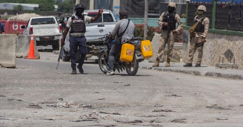 BM, çete şiddetine teslim olan Haiti'ye silah ambargosu uyguluyor