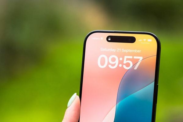 iPhone serisi sil baştan değişiyor! Yeni modeller, yeni takvim, yeni fiyatlar…
