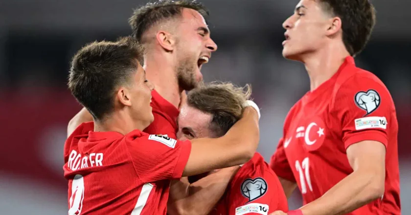 Hakan Çalhanoğlu ve Yunus Akgün’den ortak açıklama! ‘Mükemmel bir ortam var. Bunu bozmaya çalışmayalım’ – Son Dakika Spor Haberleri