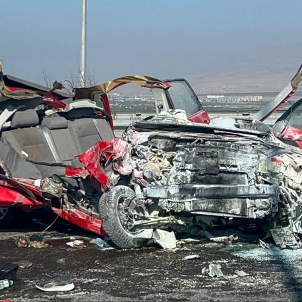 Niğde’de otomobil tıra arkadan çarptı: 2 ölü, 3 yaralı