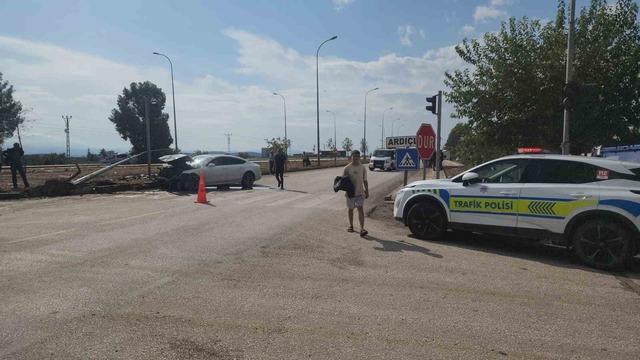 Hassa'da trafik kazası: 1 yaralı, 3