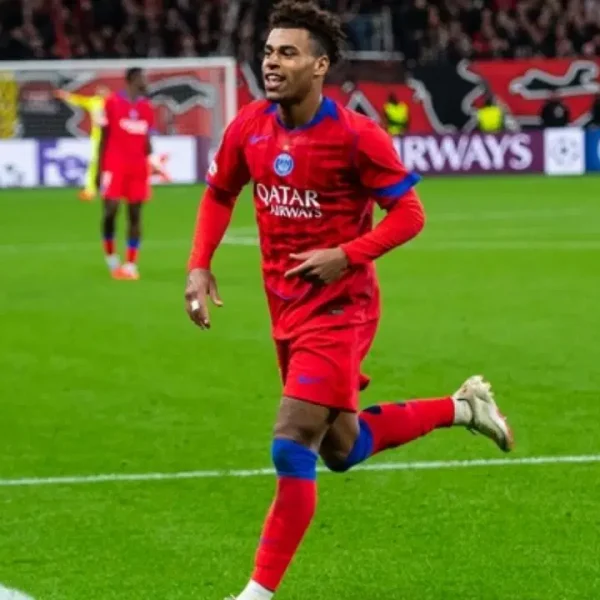 2025 Golden Boy'un sahibi Desire Doue oldu!