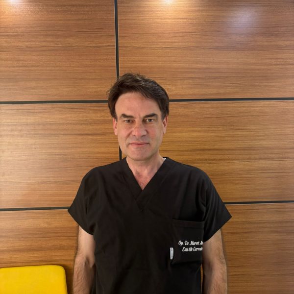 Op. Dr. Murat Acar ile Badem Göz Estetiği: Doğal ve Çekici Bakışların Sırrı