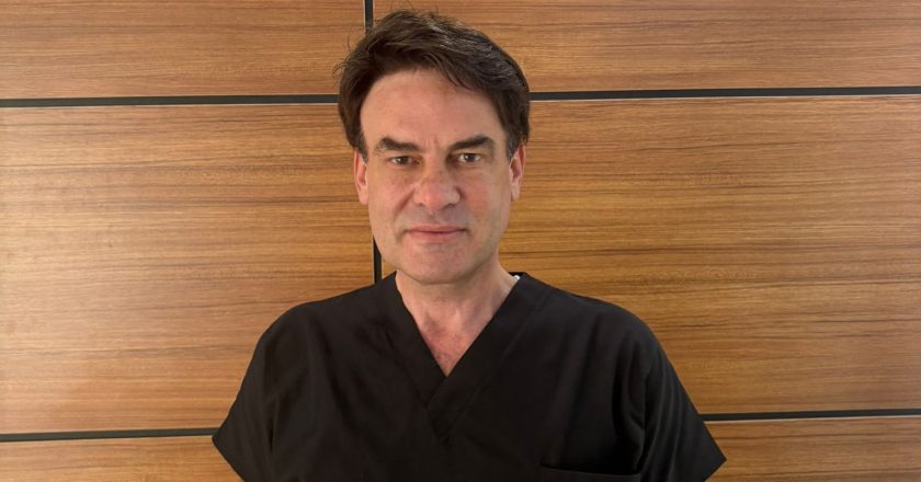 Op. Dr. Murat Acar ile Badem Göz Estetiği: Doğal ve Çekici Bakışların Sırrı